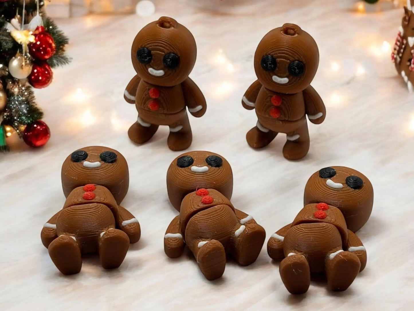 mini gingerbread man holiday keychain